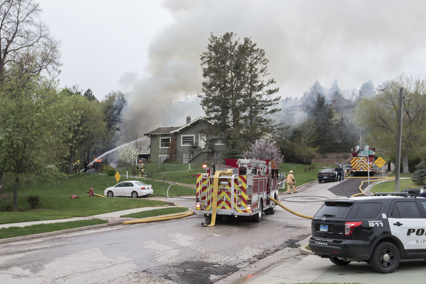 051218-nws-fire008.JPG